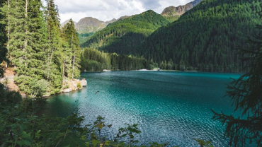 Escursione facile ad anello al lago di Anterselva